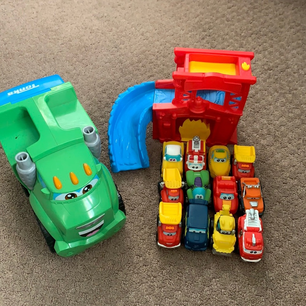 Chuck and friends toy bundle